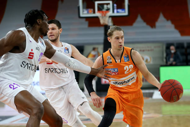 存在违规用 存在违规用