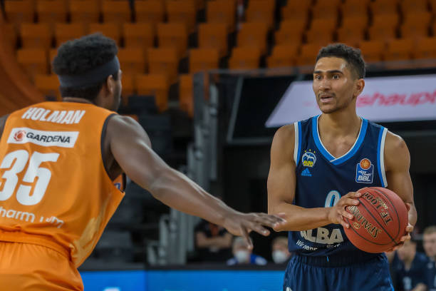 理教练的配 理教练的配